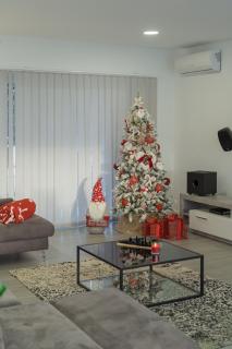 Chill House, luxury villa with jacuzzi and private swimming pool - 9