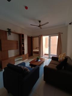 Cozy 1BHK 10 mins from BLR Airport at Prestige Finsbury - 0