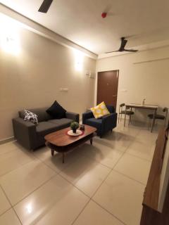 Cozy 1BHK 10 mins from BLR Airport at Prestige Finsbury - 9