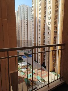 Cozy 1BHK 10 mins from BLR Airport at Prestige Finsbury - 8