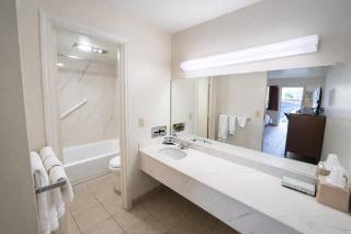 King's Inn Motel - 4