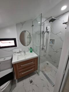 The English Filipina Secret Garden Resort - 5