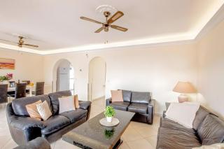 Spacious Villa Victoria Heated Pool - 1