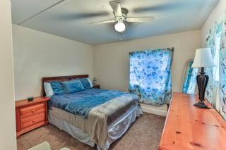 2BR House + + BBQ • Near Silver Springs - 9