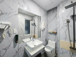 ZODY Boutique Hotel - 2