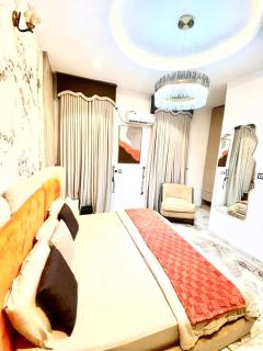 Views Apartment and Restaurant - 7