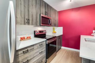 Cozy 3BR unit with Arcade in the heart of Calgary - 1