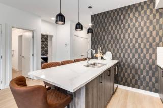 Lovely 3BR unit in the heart of Calgary - 1