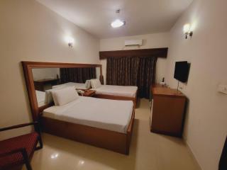 Hotel Sky Towers - 7