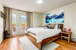 Charming Condo In The Heart Of Canmore - 0