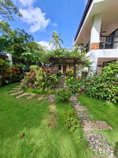 The English Filipina Secret Garden Resort - Iloilo City - 3