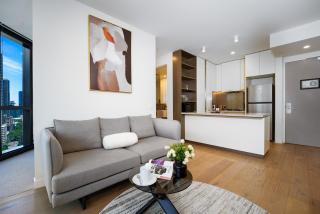 Luxe City Family Suite with Heated Pool Gym - 0