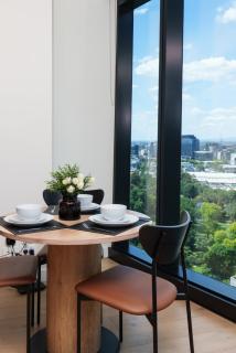 Premium Park View Suite with Pool Gym Sauna - 9