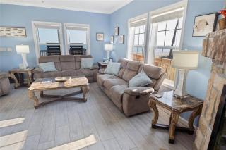 Beachfront Home with Huge Deck - 5