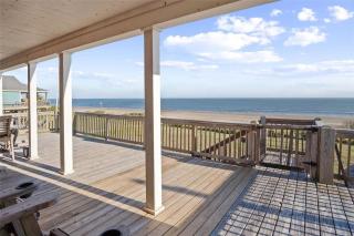 Beachfront Home with Huge Deck - 4