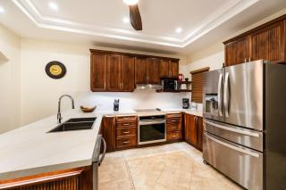 Beachfront Easy Beach access, security & cameras - 5