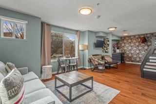 Charming and Stylish renovated Condo near Banff - 6