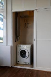 Seafront Escape with Pool Access - 4