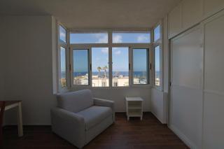 Seafront Escape with Pool Access - 3