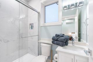 Modern 6BR Home - Perfect for Groups & Families - 5