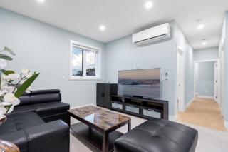 Modern 6BR Home - Perfect for Groups & Families - 4