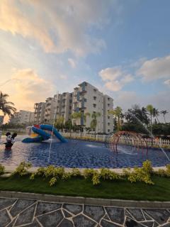Santorini Resort Appartment Airport Haven with Skyline View - 0