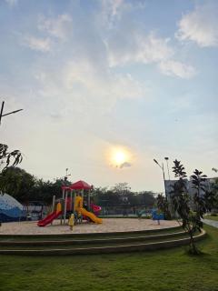 Santorini Resort Appartment Airport Haven with Skyline View - 7