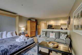 Bluff Villas 1687 - 8