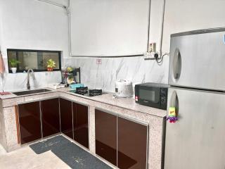 Sarah homestay Muslim Permatang Pauh - 8