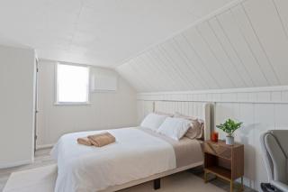 Charming Entire Home,18m to Manhattan, Home Theater - 9