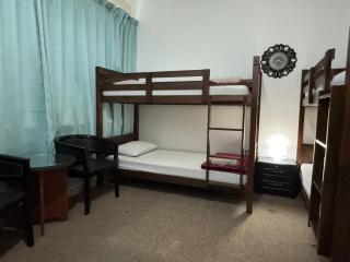 Bed space for Budget Traveler - No Parking - 3