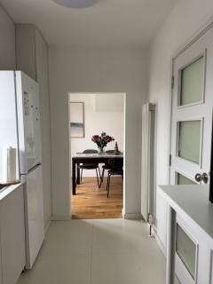 Private Rooms Near Acton Main Line Direct Elizabeth Line to Heathrow - 2