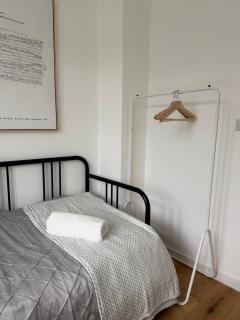 Private Rooms Near Acton Main Line Direct Elizabeth Line to Heathrow - 1