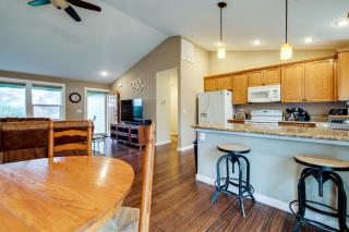 Less Than 2 Blocks to Beach! Pet-Friendly Home in Moclips - 9