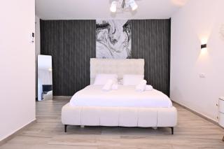 Luxury Villa with Heated Pool - Sea of Galilee - 2