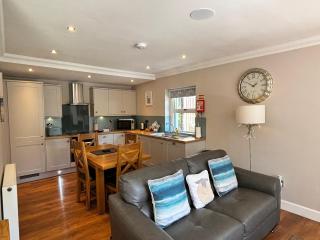 Maple Cottage with Hot Tub - Cupar - 5