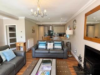 Maple Cottage with Hot Tub - Cupar - 4