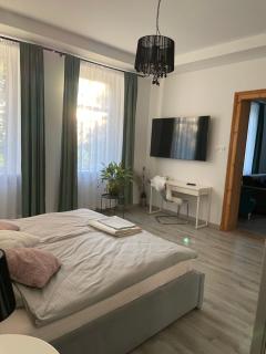 Fridays Apartments - 7