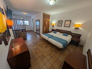 Hotel Santa María - 4