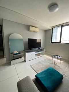 Jina on 77 Independence - 2