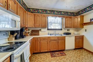 Roaring Spring Horse Farm Getaway with Game Room - 2