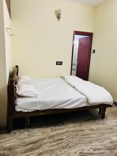 Sidhi Vinayaka Homestay - 9