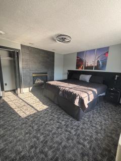 Plymouth Suites - 9