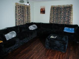 Family Fun, Movie Theater Games Full Kitchen Pool table Quiet Cul-de-Sac - 7