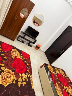 Gorgeous Villa Rooms opposite to Mirdif City Center - Dubai - 3
