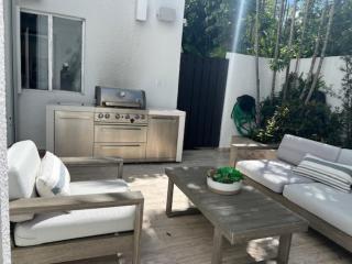 Spacious Bright Villa Bechara Dorado Beach Resort - 6