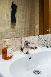 Balcón con luz natural - 3