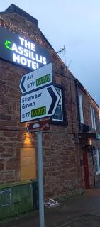 Maybole Hotel Room for Work Travel & Leisure - 8