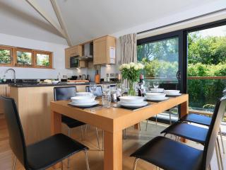 Courtyard Cottage - 1