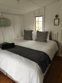 Cabin on Spinlea Farm Campsite - 1